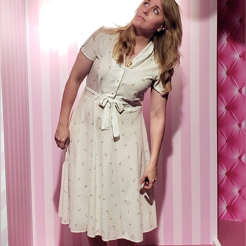 Vintage Laforet Harajuku LEBECCA boutique Cream Midi Dress Front Tie Waist M–L